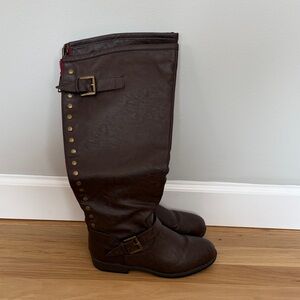 Brown Knee-High Leather Boots with Buckle